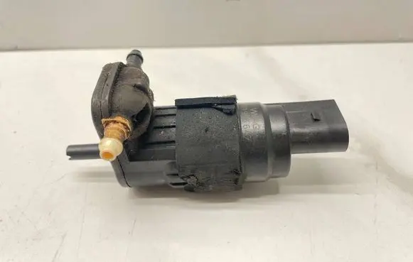 Audi A4 Allroad B8 Windscreen/windshield washer pump 8K9955647
