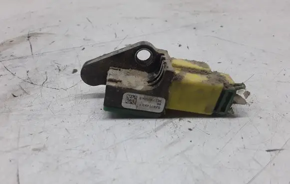 Volkswagen PASSAT B6 Airbag deployment crash/impact sensor 8K0973323S