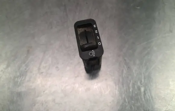 Honda HR-V Headlight level height control switch M10588