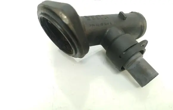 Volkswagen PASSAT B6 Engine coolant pipe/hose 03G121121D 03L121121A 06A919501A