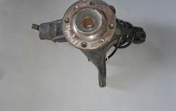 Front wheel hub