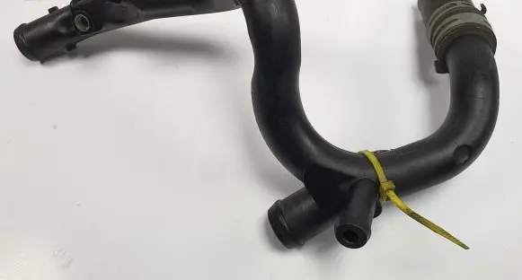 Mercedes-Benz A W169 Engine coolant pipe/hose A6402001452