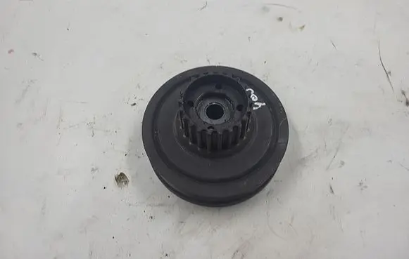 Volkswagen PASSAT B6 Crankshaft pulley 03G105243