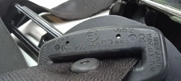 Mercedes-Benz GLC X253 C253 Front seatbelt A2058600285