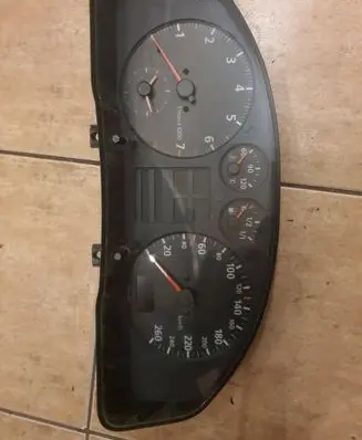 Audi A4 S4 B5 8D Speedometer (instrument cluster) 8D0919033C