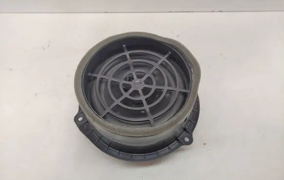 Audi A8 S8 D4 4H High frequency speaker in the rear doors 4H0035411A