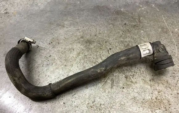 Volvo XC90 Engine coolant pipe/hose 9475847 1385102