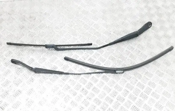 Volvo XC60 Windshield/front glass wiper blade 30753525 30753526