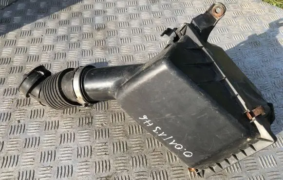 Subaru Outback Air filter box