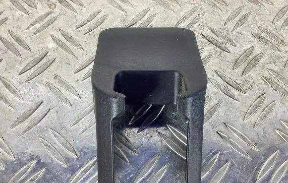 Lexus RX 450H Rear seat rail trim cover 7215748130