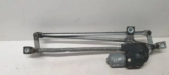 Volvo XC70 Front wiper linkage and motor 30796359 3451SWW0402 0390241623