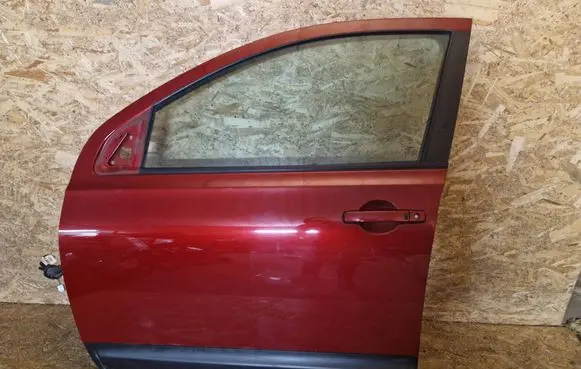 Nissan Qashqai Front door