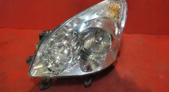 Toyota Corolla Verso AR10 Headlight/headlamp