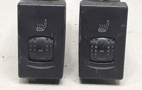Volkswagen PASSAT B5 Seat heating switch 3B0963563 3B0963564