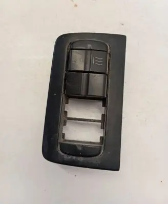 Mercedes-Benz Vito Viano W639 Seat heating switch A6396890939