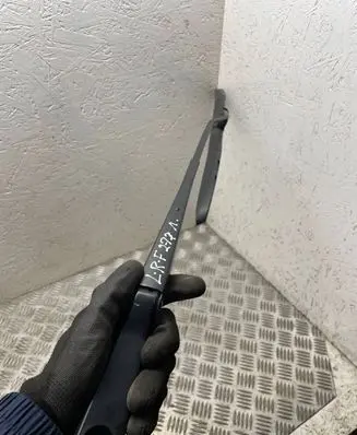 Land Rover Freelander Front wiper blade arm