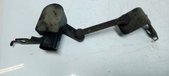 Nissan Qashqai Headlight/headlamp level sensor 