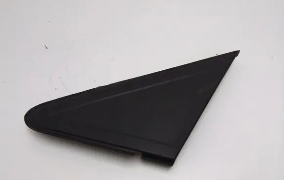 Ford Focus Fender grill 4M51A16004A