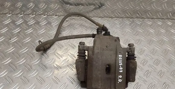 Toyota Prius (NHW20) Front brake caliper
