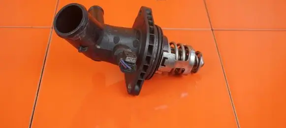 Opel Insignia A Thermostat/thermostat housing 55486847 B20DTH