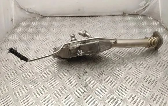 BMW 7 G11 G12 EGR valve cooler 8576473
