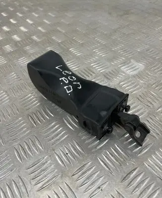 Seat Leon (5F) Front door check strap stopper