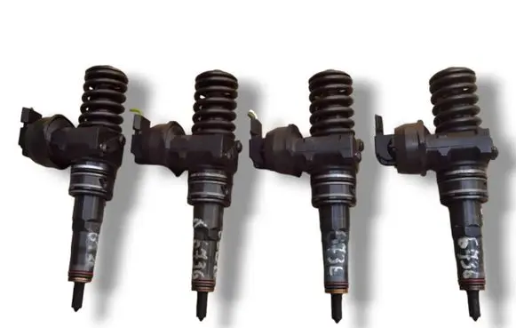 Seat Leon (1P) Fuel injector 0414720215 038130073AG