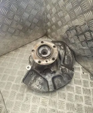 BMW 5 E60 E61 Front wheel hub 6760954