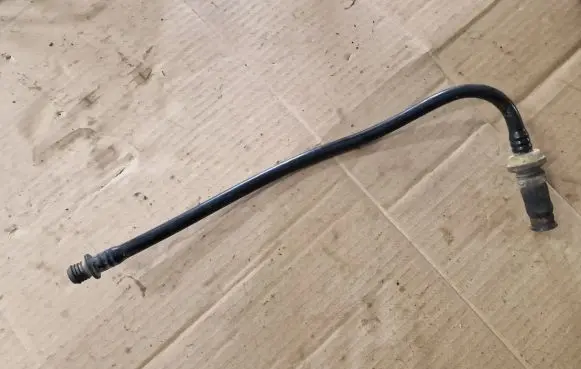 Volkswagen Caddy Vacuum line/pipe/hose 191611931L