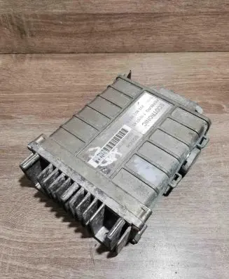 Volkswagen Golf III Engine control unit/module ECU 0285007061 893907383