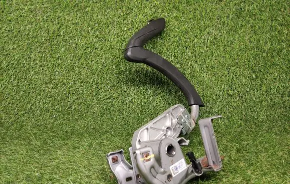 Buick Encore I Handbrake/parking brake lever assembly 42504680 688309947