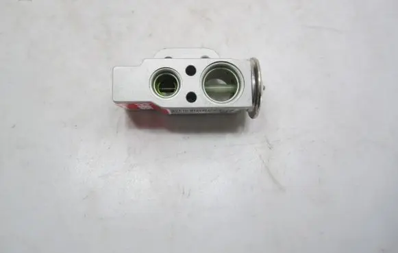 Audi A5 8T 8F Air conditioning (A/C) expansion valve 52316990 HFC134A H7995002