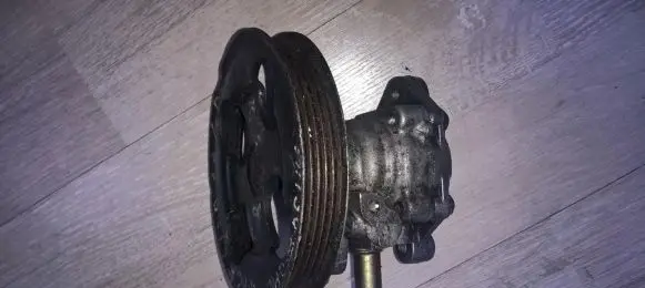 Mitsubishi Space Star Power steering pump