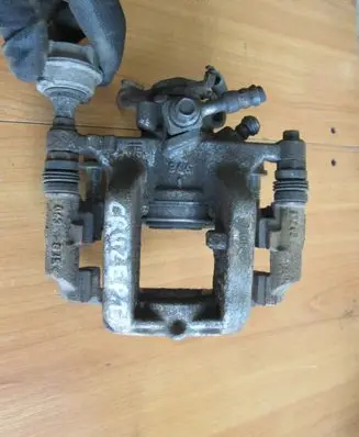 Chevrolet Cruze Rear brake caliper