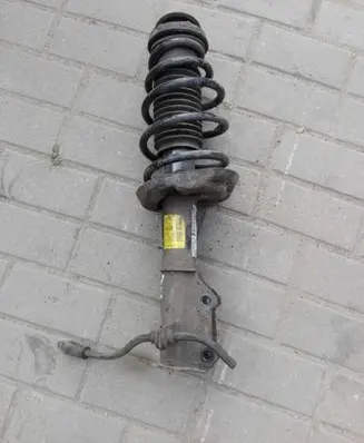 Opel Astra J Front shock absorber/damper 13310101