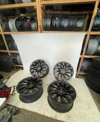 Tesla Model Y R21 alloy rim 1188227-00-b
