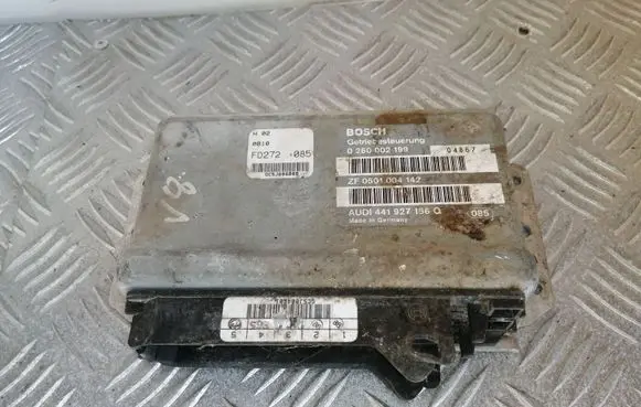Audi V8 Engine control unit/module 441927156Q 0260002199