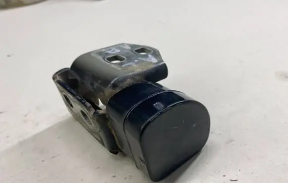 Renault Scenic II - Grand scenic II Rear door lower hinge 338990