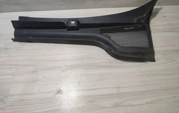 Skoda Scala Wiper trim 657819415