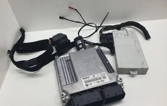 BMW 5 E60 E61 Engine ECU kit and lock set DDE7799856 7799856 6981416