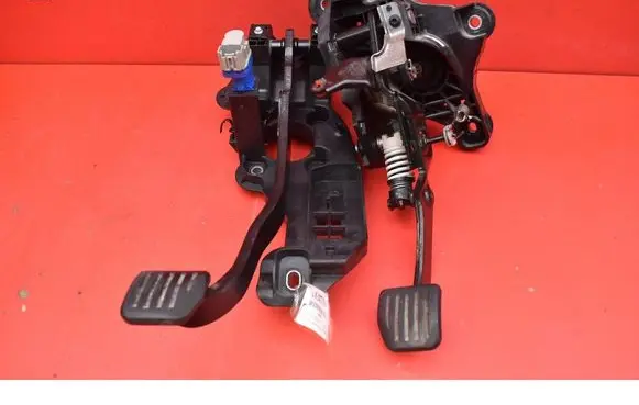 Ford Mondeo MK I Accelerator throttle pedal DG9CV9F856EBD