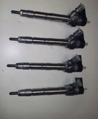 Volkswagen Tiguan Fuel injectors set 05L130277E
