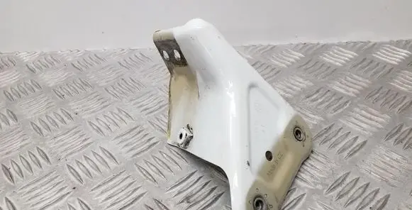 Seat Toledo IV (NH) Fender mounting bracket 5JA821141A