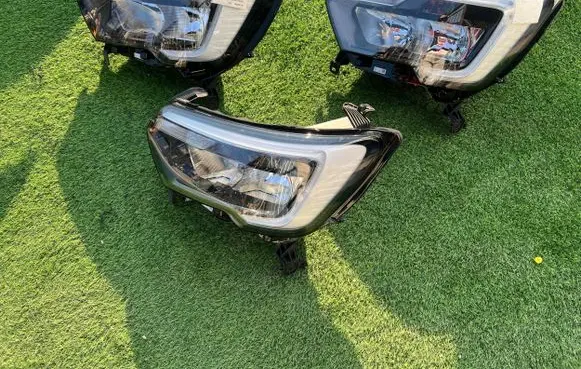Renault Master III Headlight/headlamp 260607867R nx300liftledeuropa