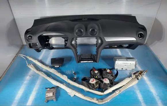 Ford Mondeo MK IV Dashboard 