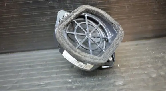 Audi A6 Allroad C6 Parcel shelf speaker 4F9035411