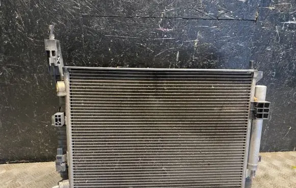 Ford Focus Coolant radiator BV618C342BC