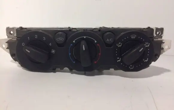 Ford Focus Climate control unit 3M5T19980BD 69607321