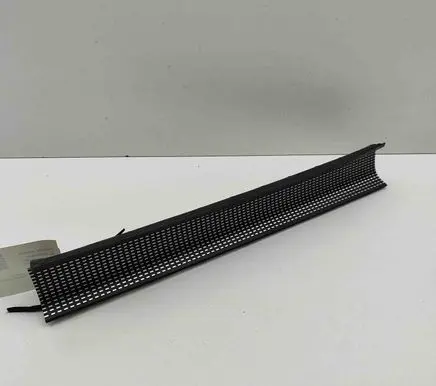 Volvo XC40 Dashboard glove box trim 31442682