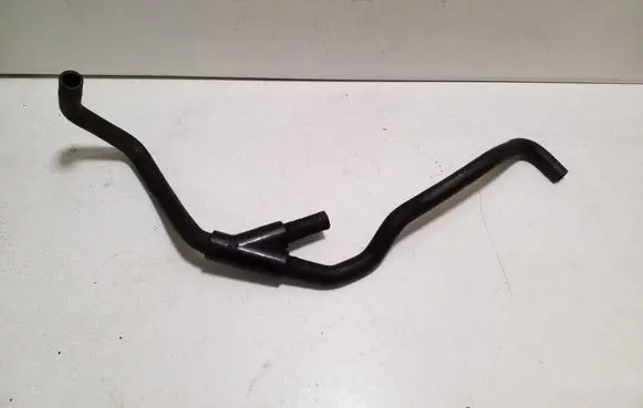 Mercedes-Benz ML W163 Engine coolant pipe/hose A1635013682